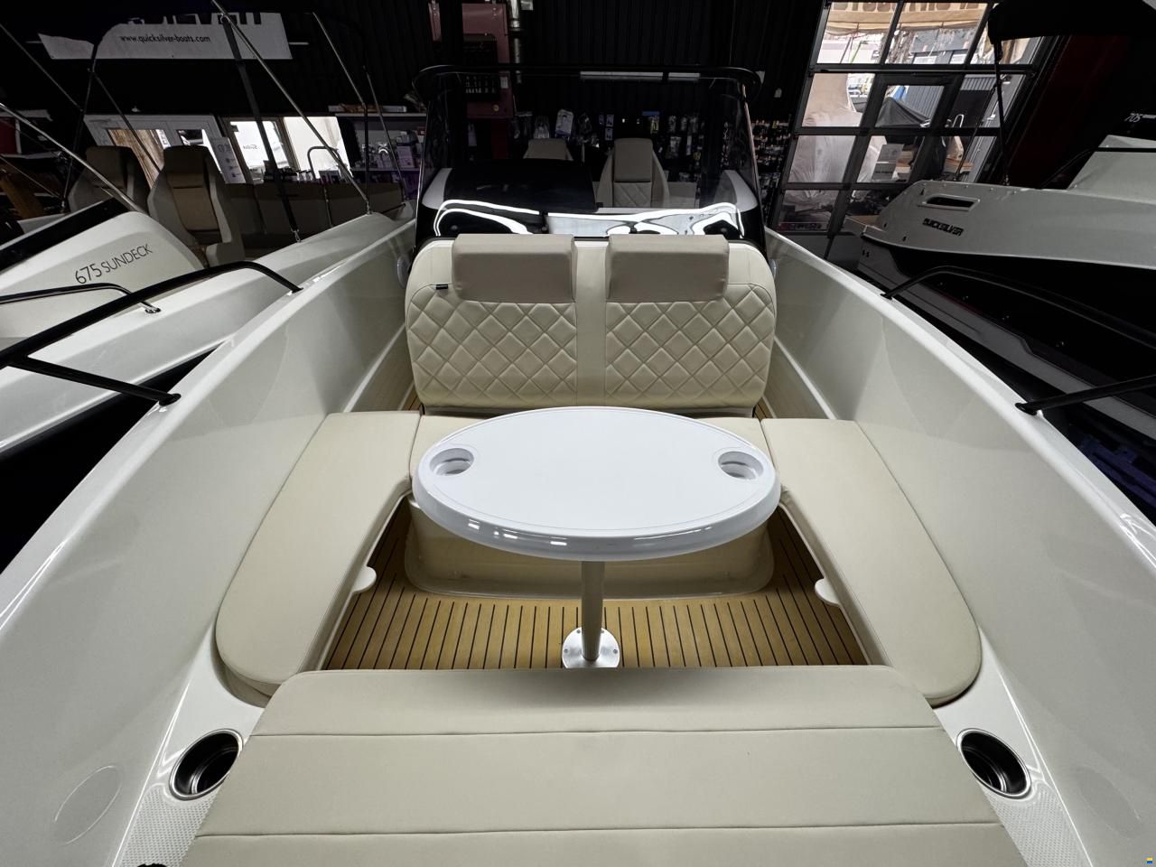 Quicksilver 705 Open + Mercury F200XL V6