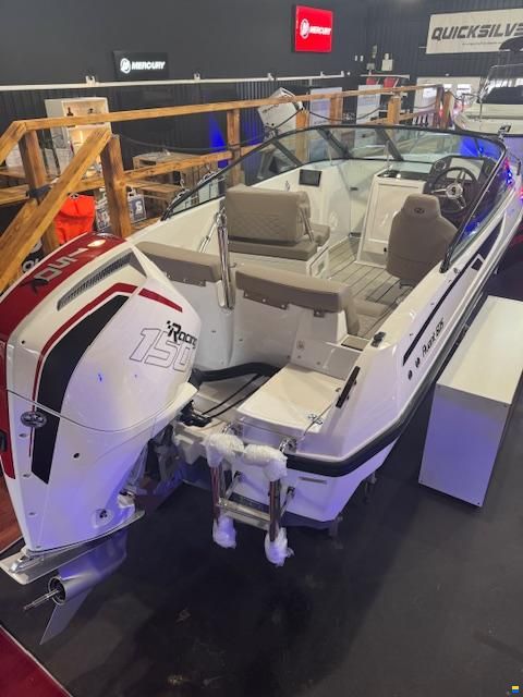 Nordkapp Avant 605 + Mercury Racing R150L V6
