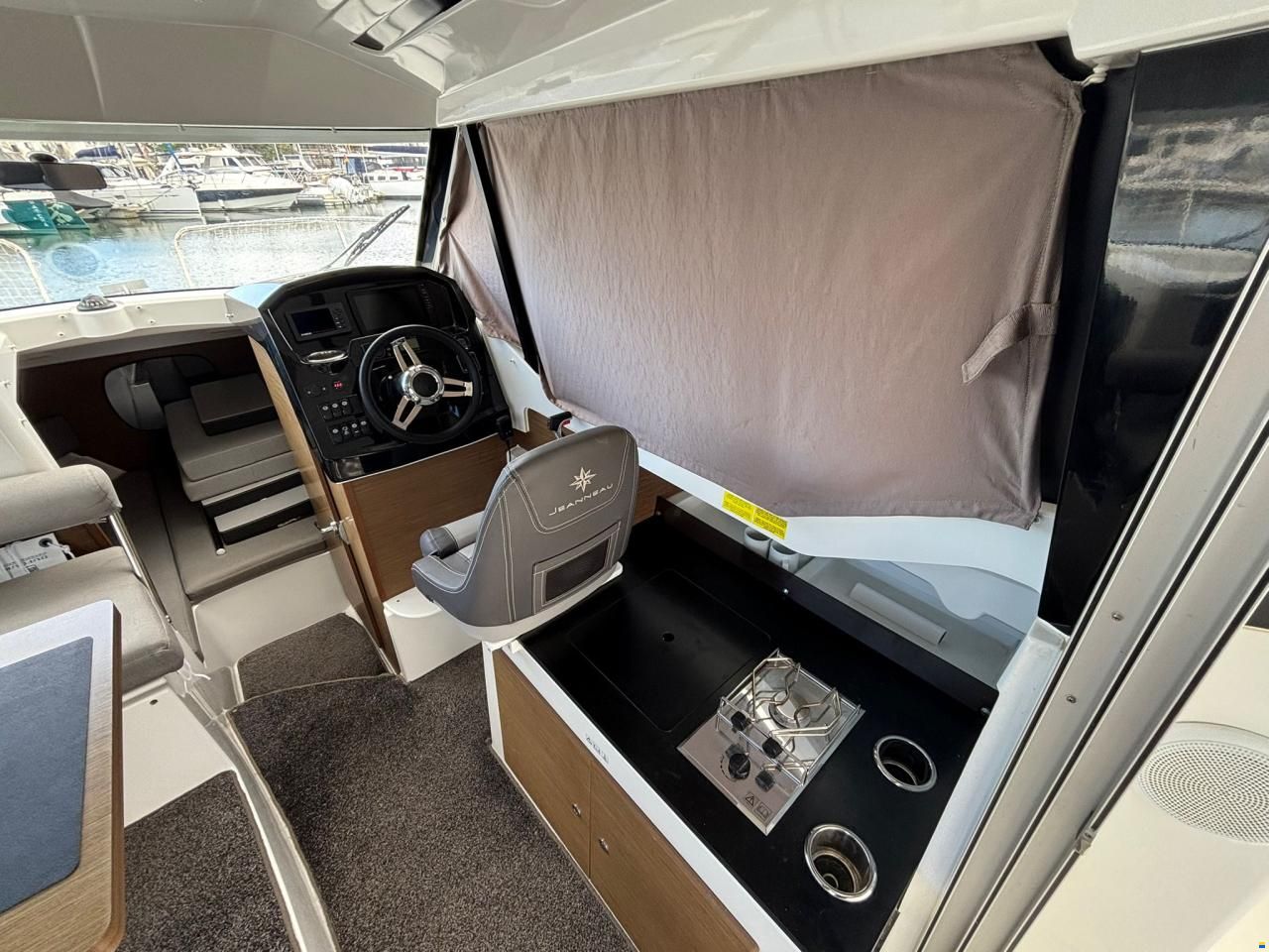 Jeanneau Merry Fisher 795