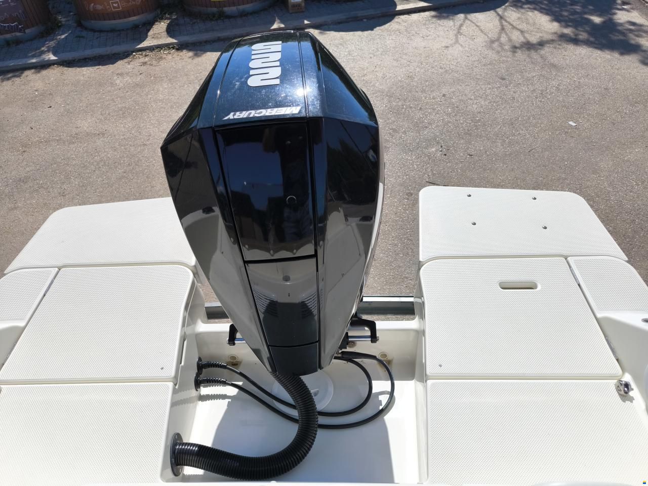 Quicksilver 675 Activ Sundeck