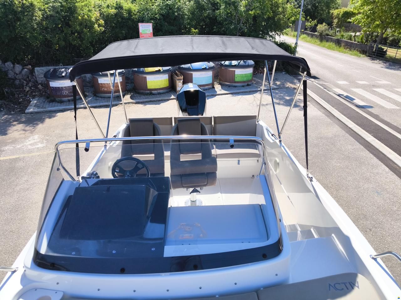 Quicksilver 675 Activ Sundeck