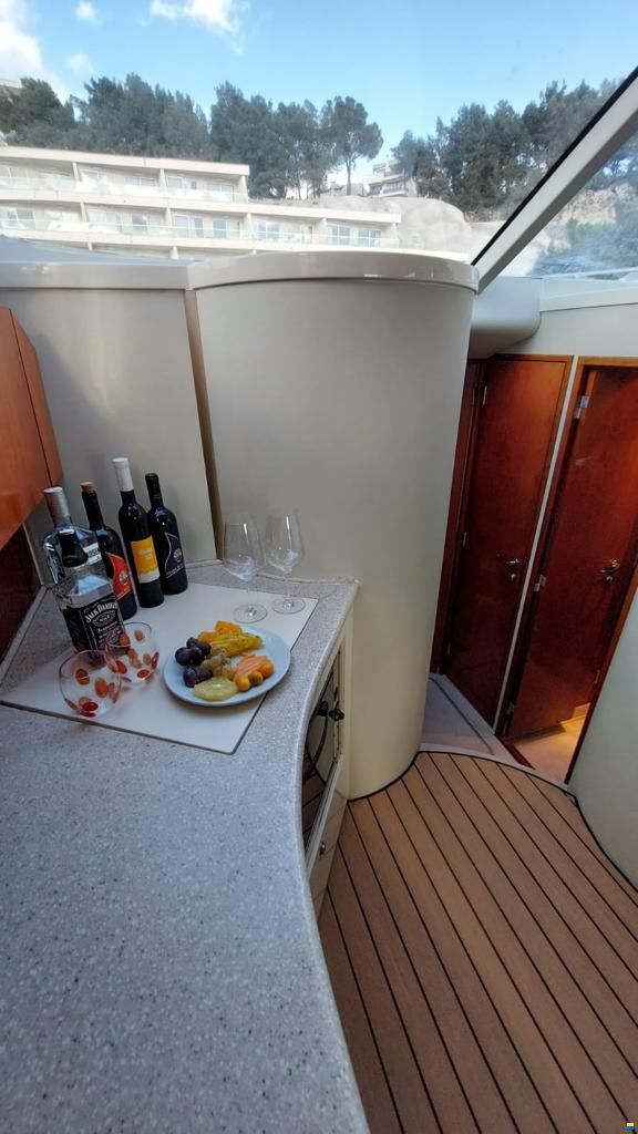 Fairline Phantom 42