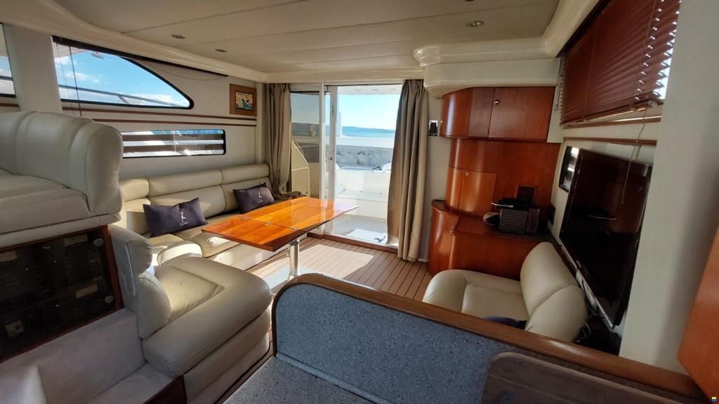 Fairline Phantom 42