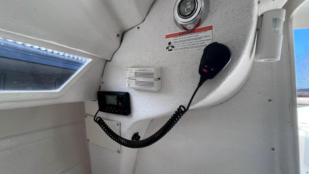 Quicksilver Active 470 Cabin
