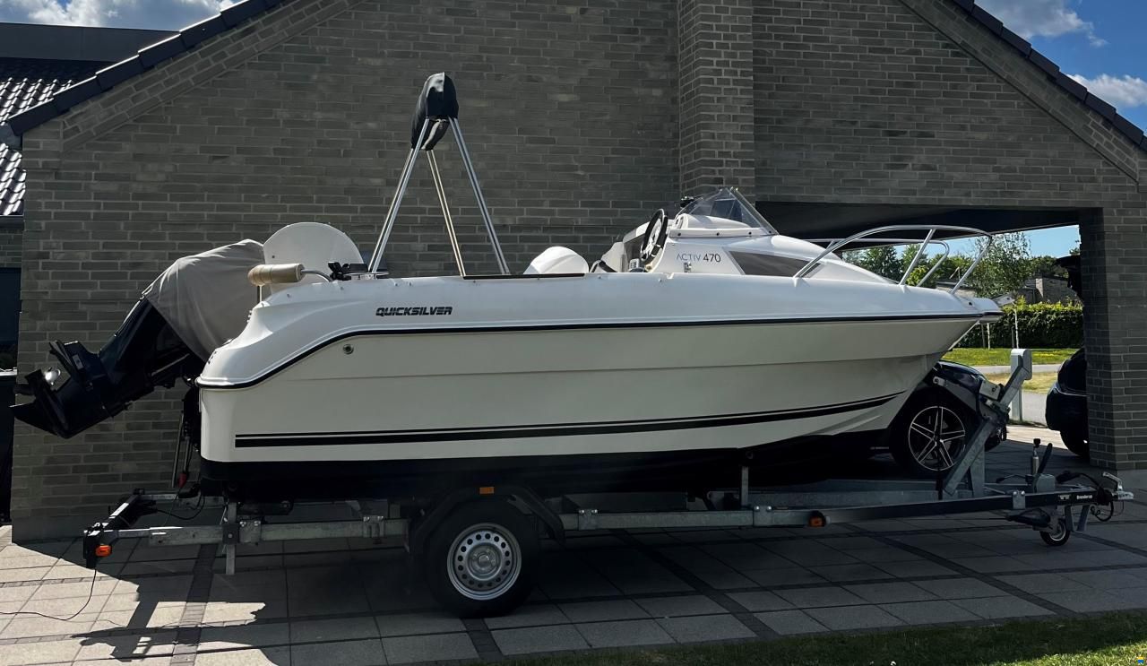 Quicksilver Active 470 Cabin
