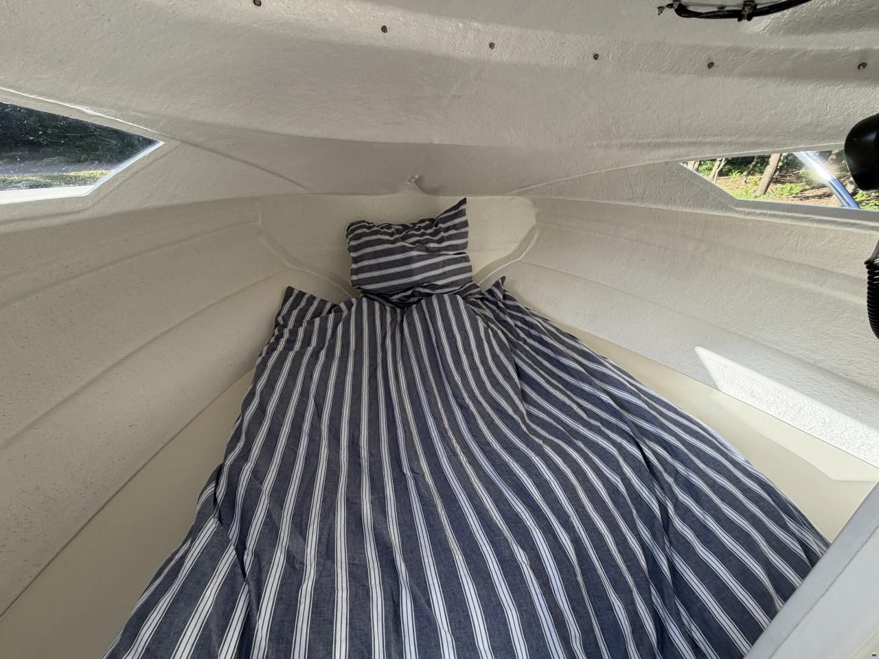 Quicksilver Active 470 Cabin