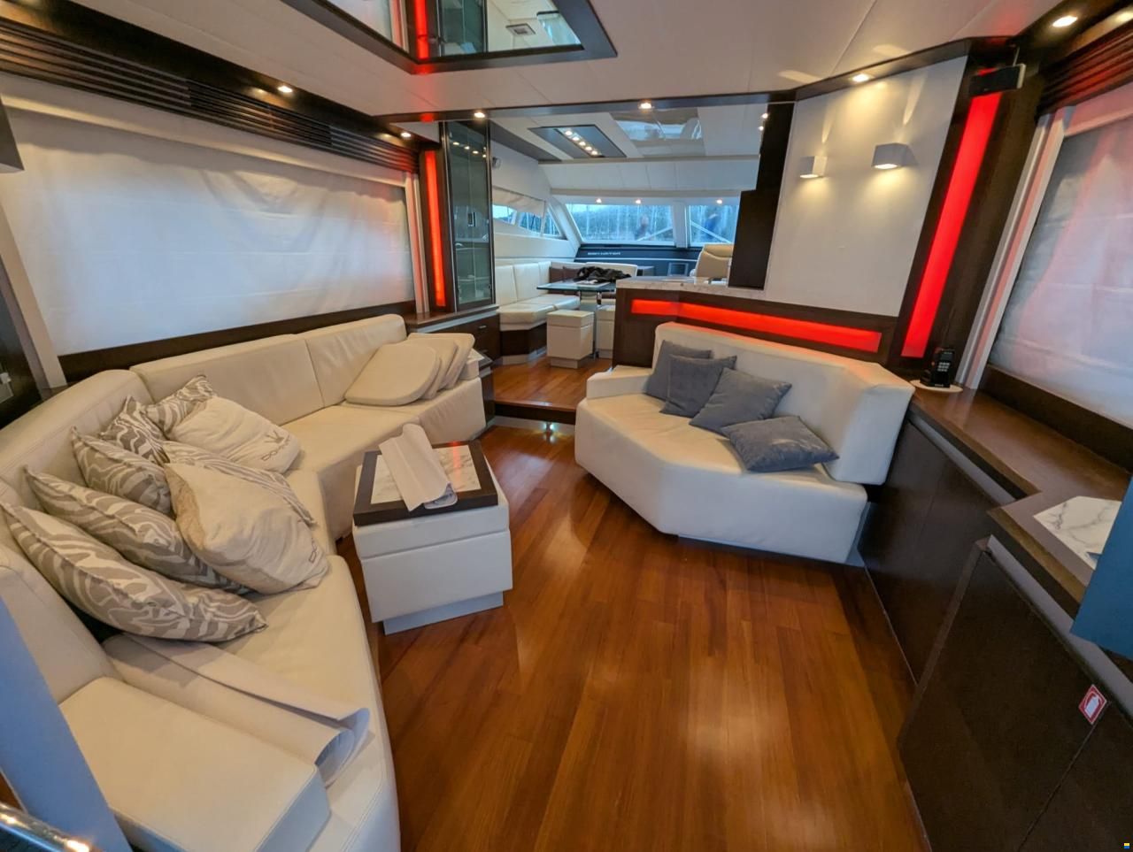 Dominator 62S