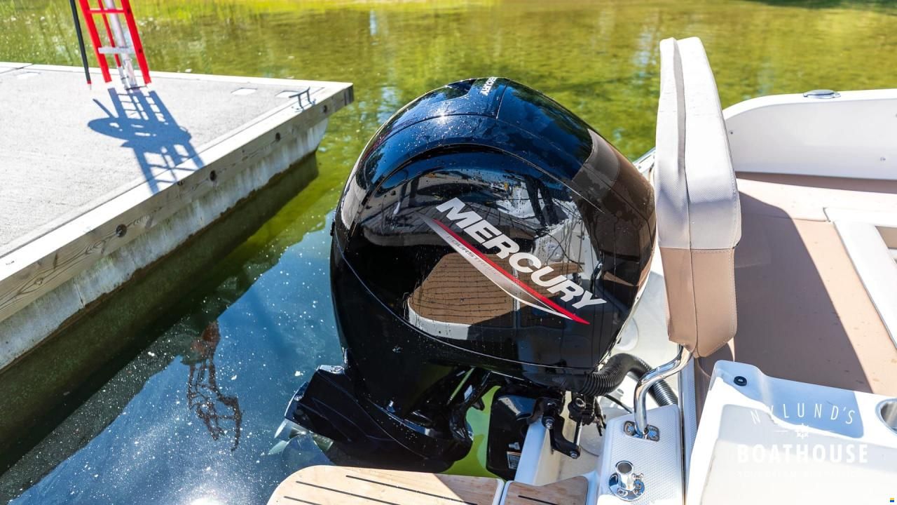 Quicksilver Activ 675 Weekend