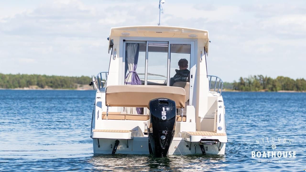 Quicksilver Activ 675 Weekend