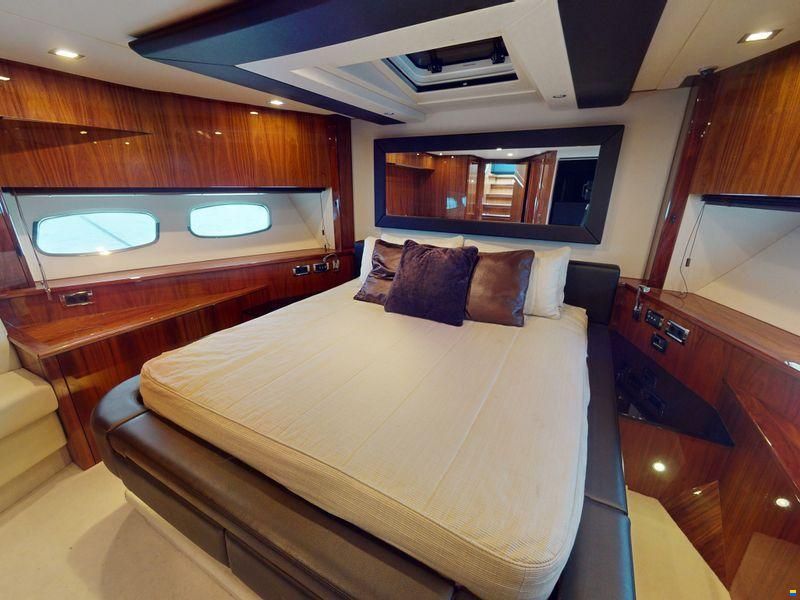 Sunseeker 88 Yacht