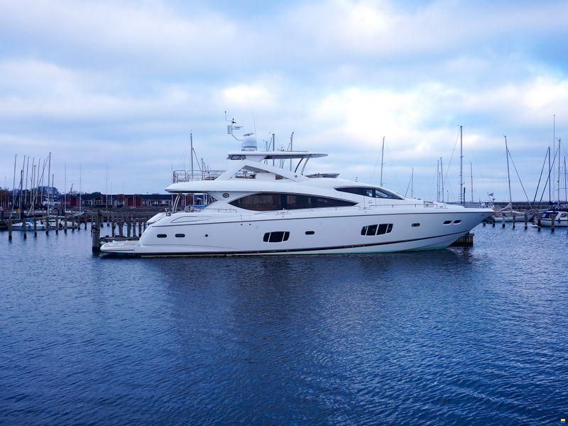 Sunseeker 88 Yacht