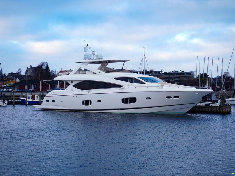 Sunseeker 88 Yacht