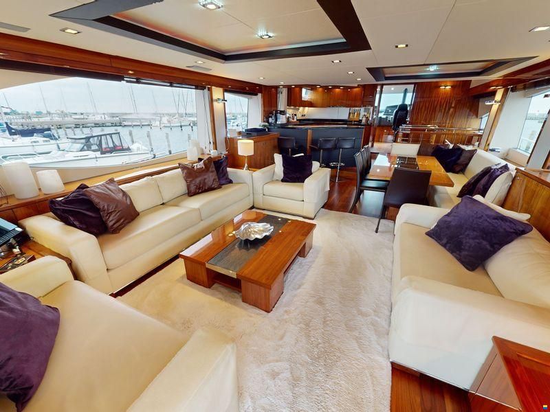 Sunseeker 88 Yacht