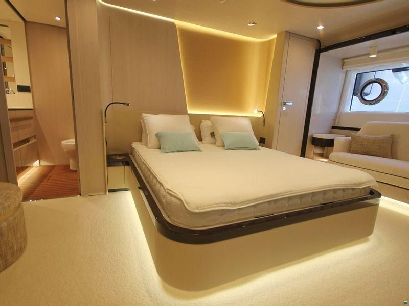 Azimut Yacht 78