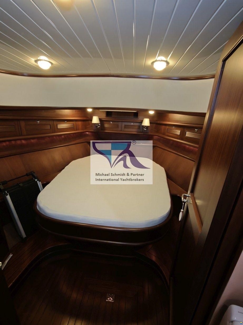 Rapsody 48 Offshore