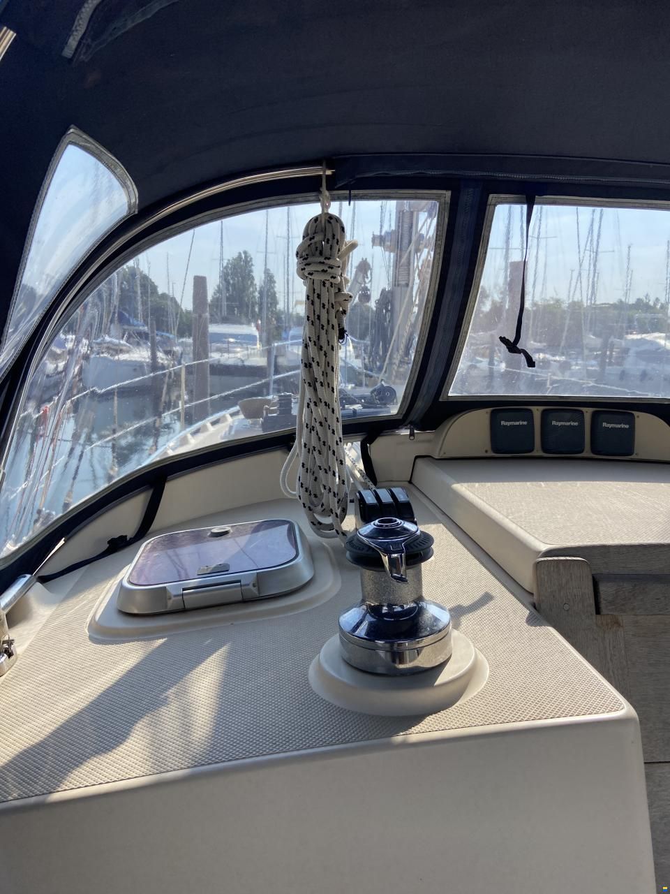 Island Packet Estero