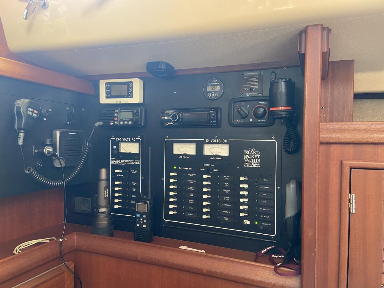 Island Packet Estero