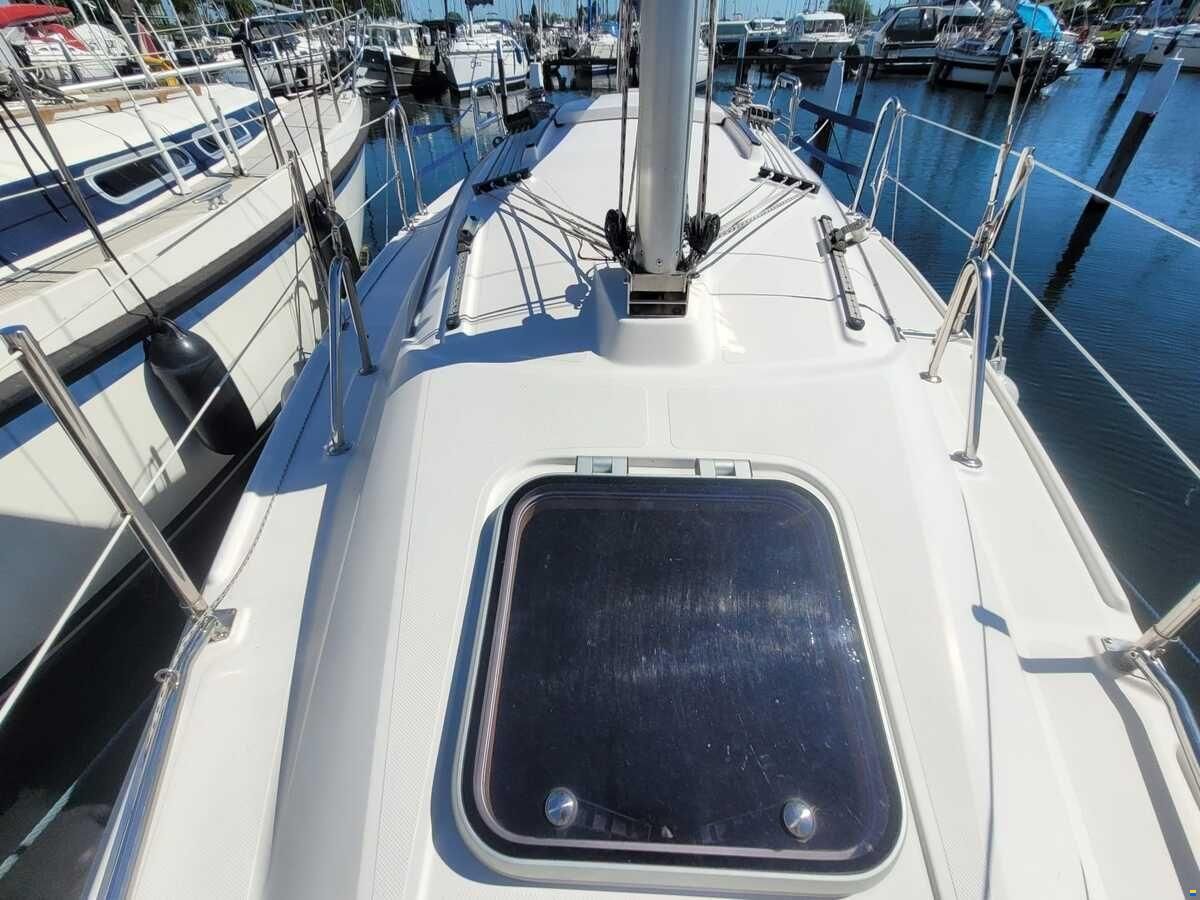 Maxus 24