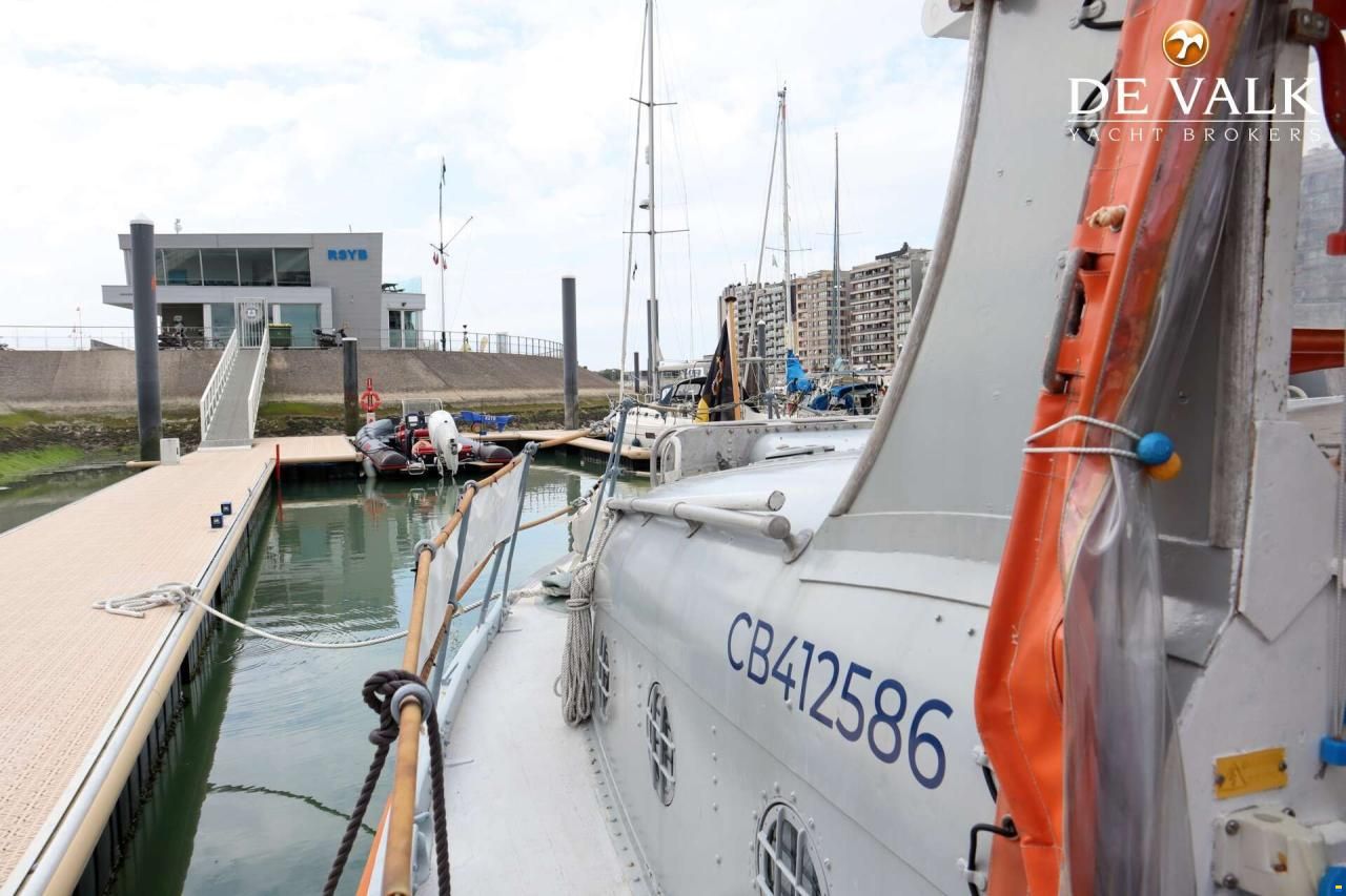 Waarschip 1076 Custom