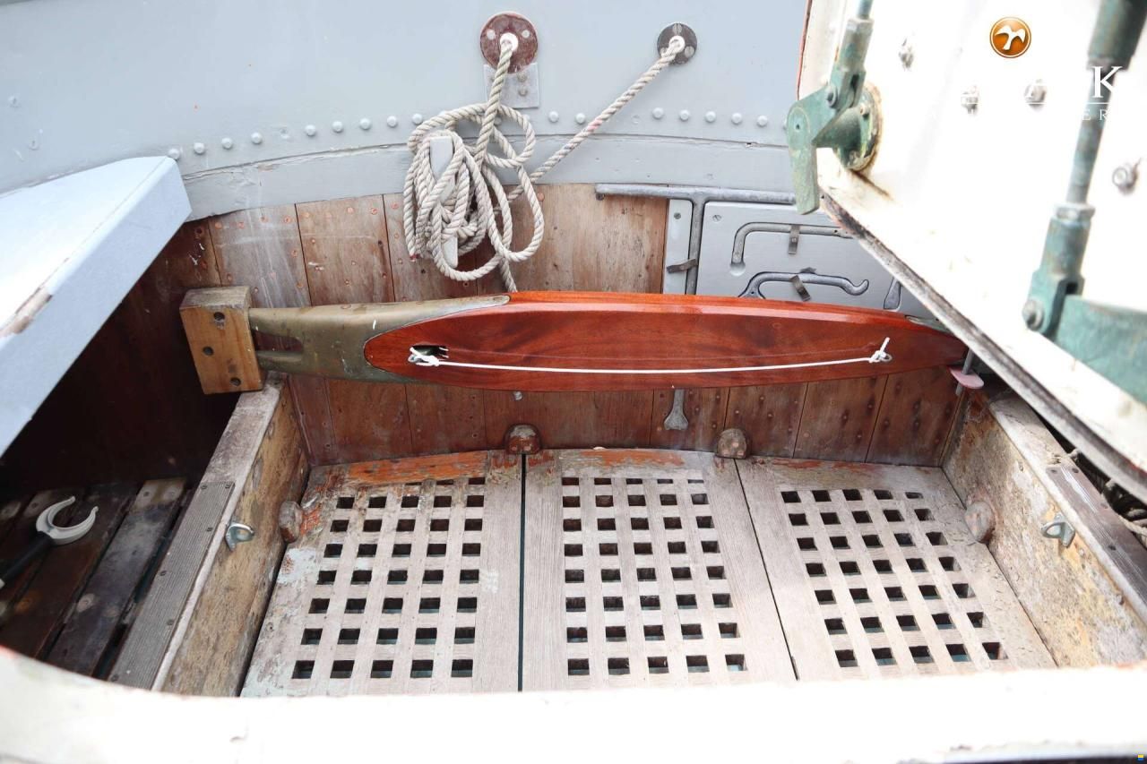 Waarschip 1076 Custom
