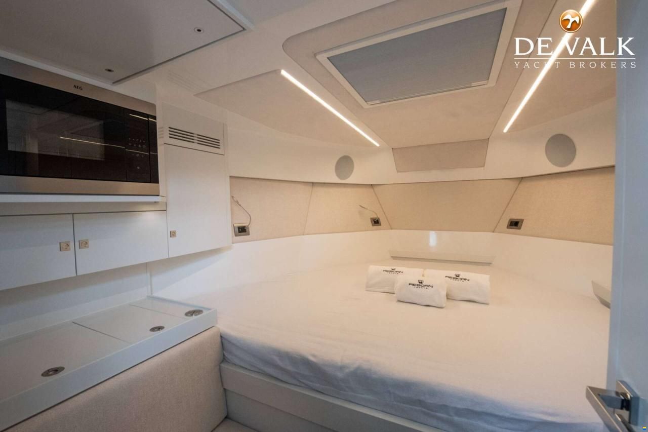 Reborn 40 R Cabin