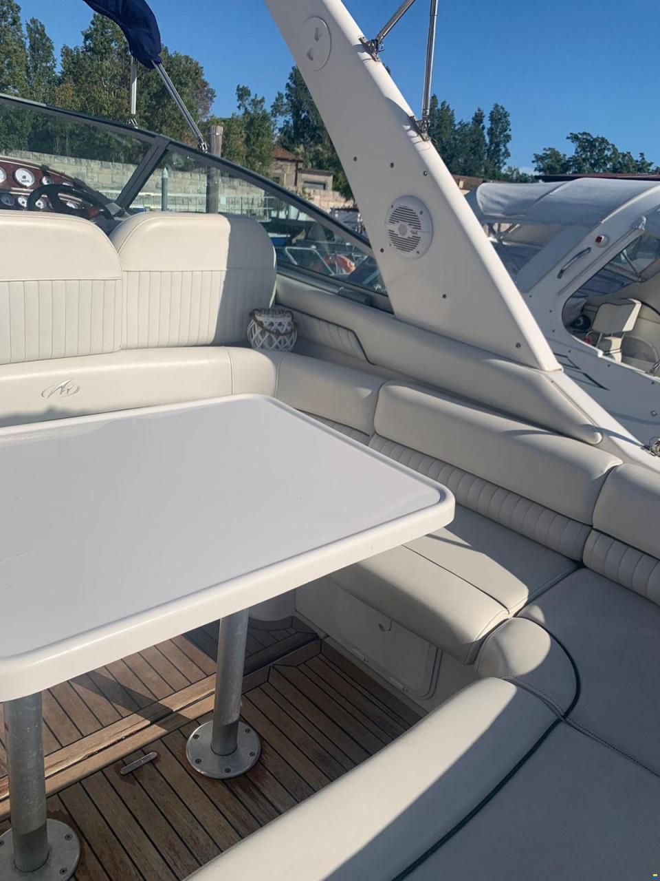 Monterey 322 Cruiser