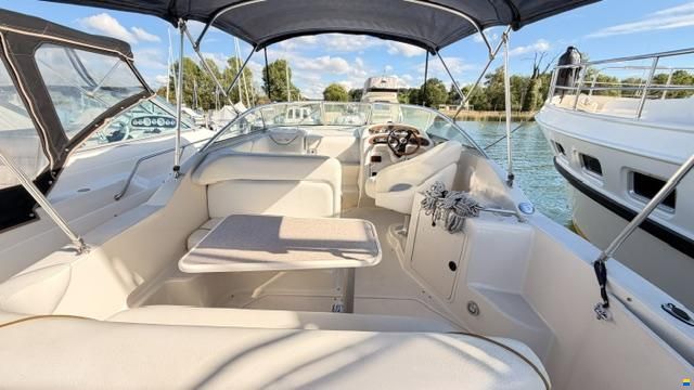 Sea Ray 240 DA
