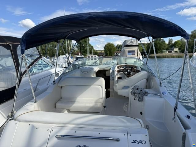 Sea Ray 240 DA