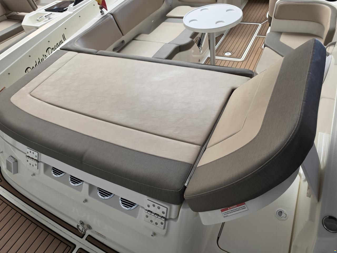 Bayliner VR6