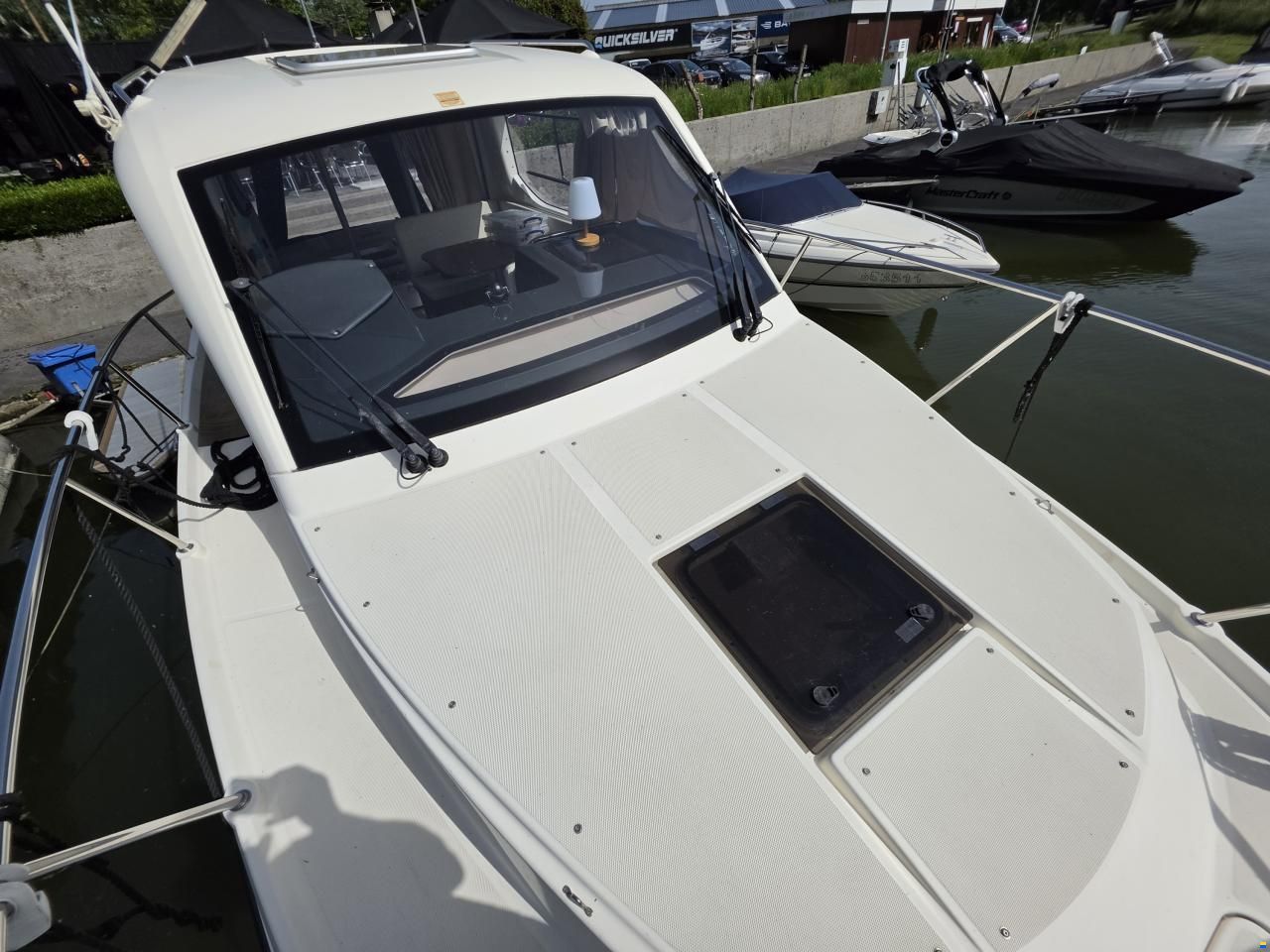 Quicksilver 855 Weekender
