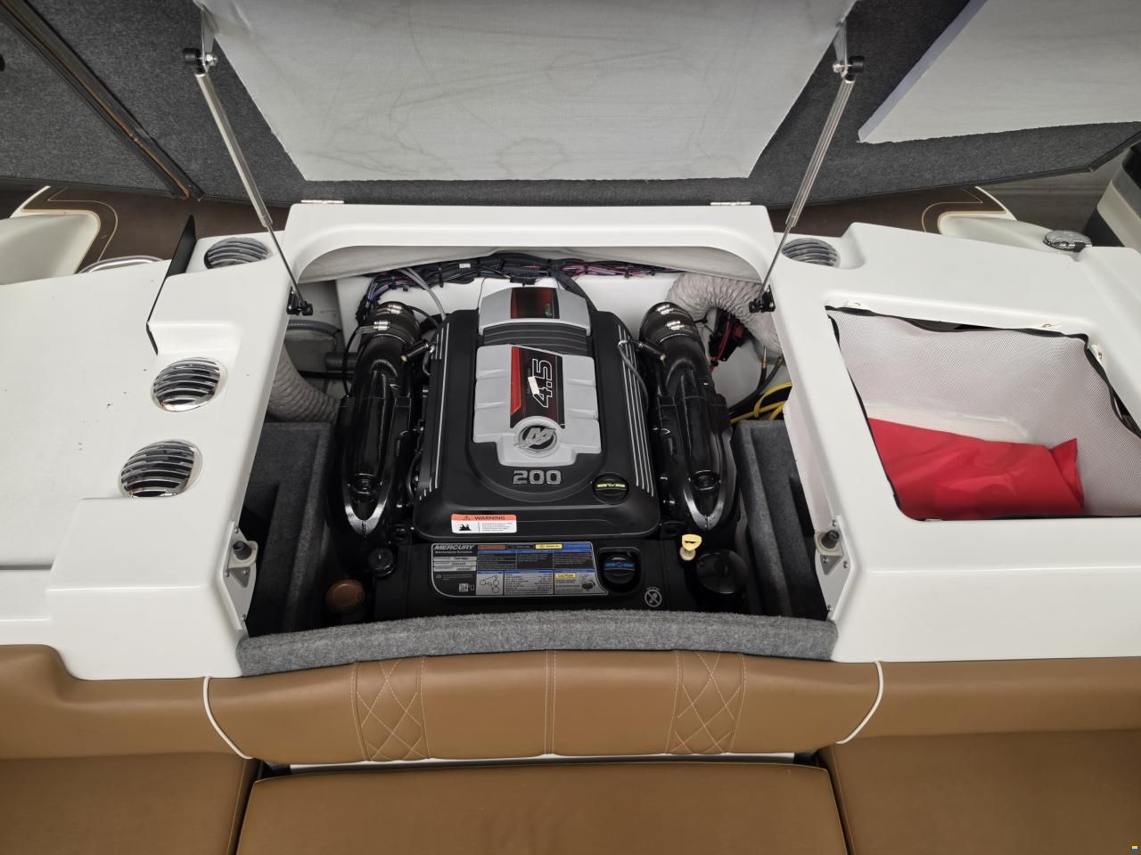 Glastron GT 205