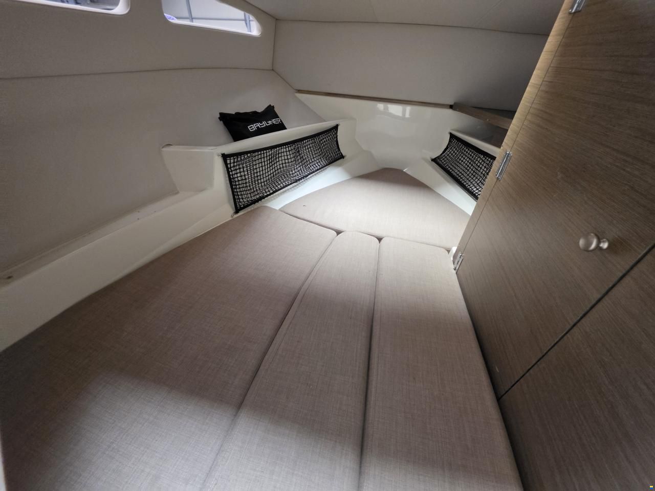 Bayliner VR6 cuddy