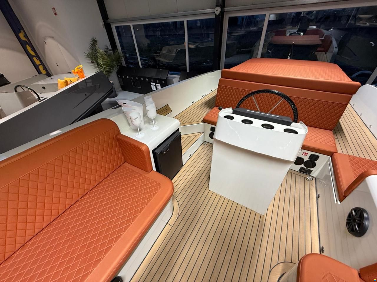 Admiraal Luxury Alu'tender 77