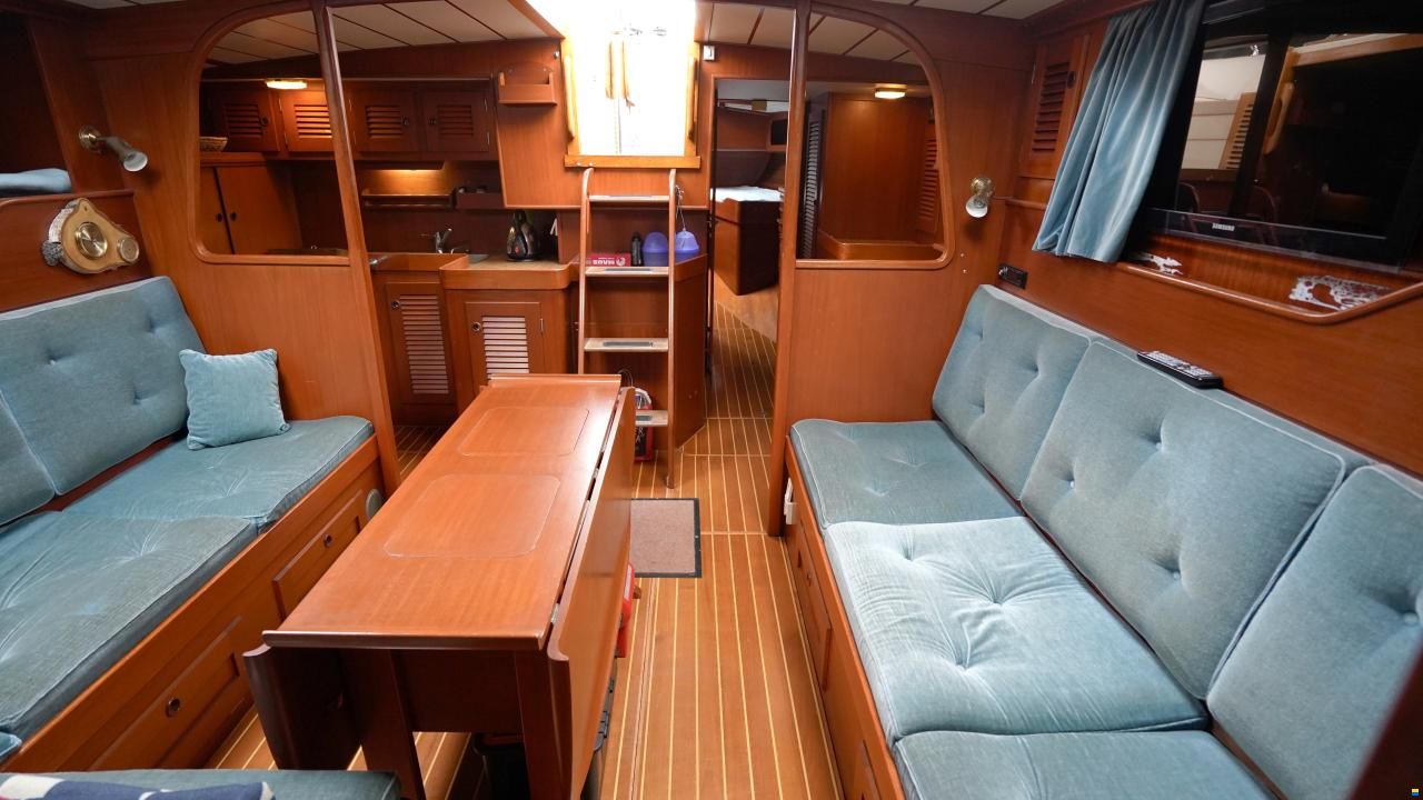 Hallberg-Rassy 49