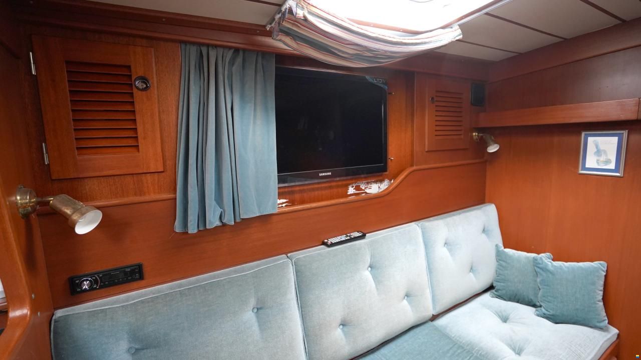Hallberg-Rassy 49