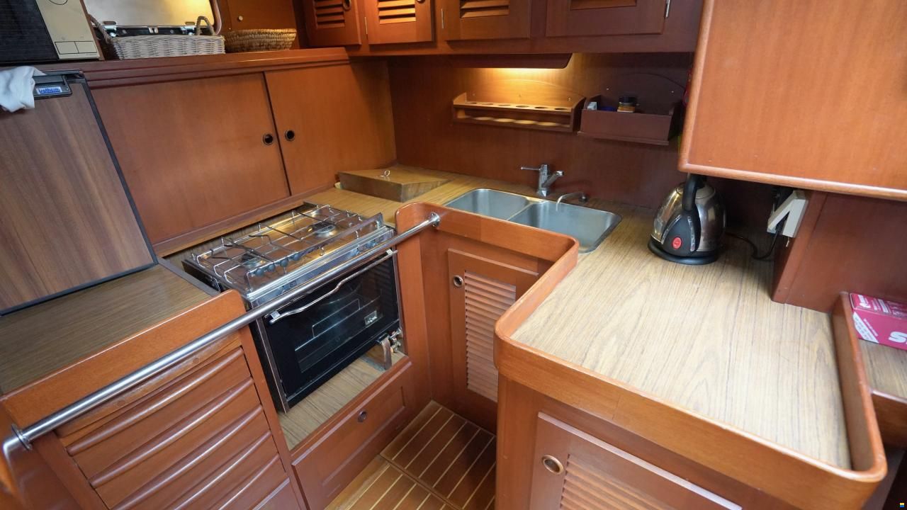 Hallberg-Rassy 49