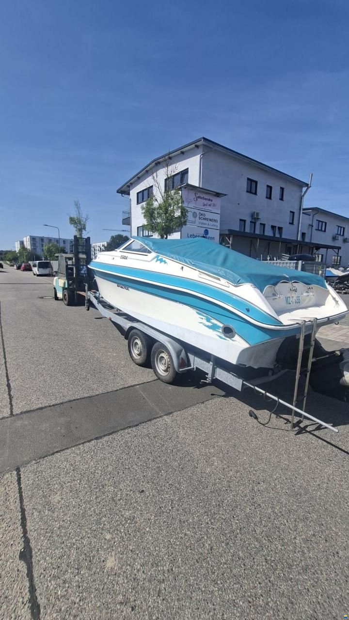 Aquatron 2350 DAYCRUISER