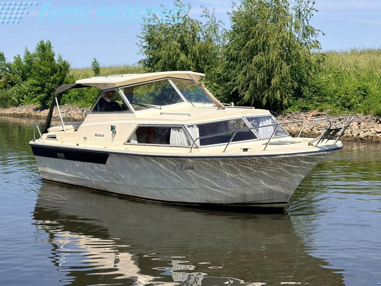 Marco Yachts 810