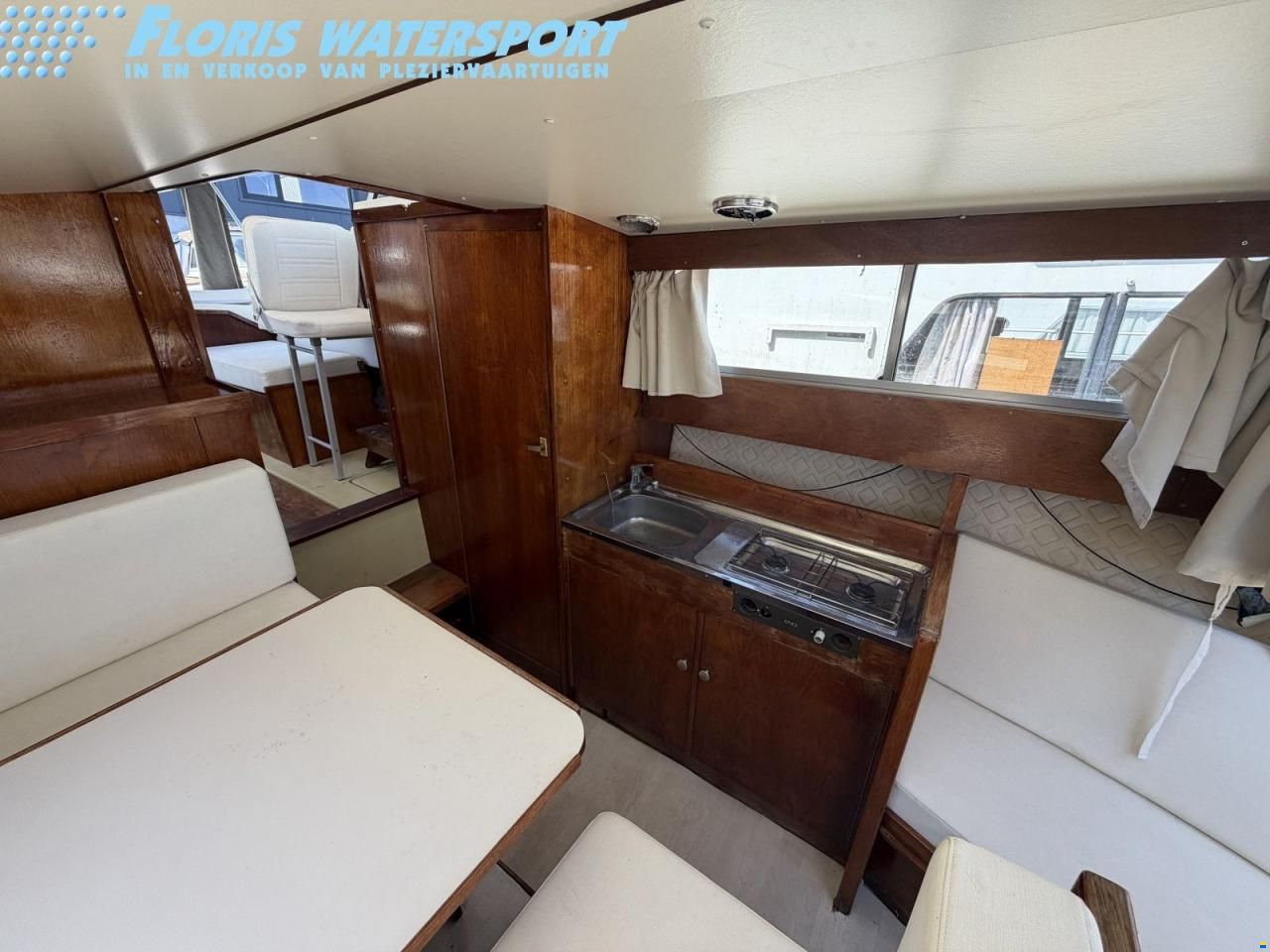 Marco Yachts 810