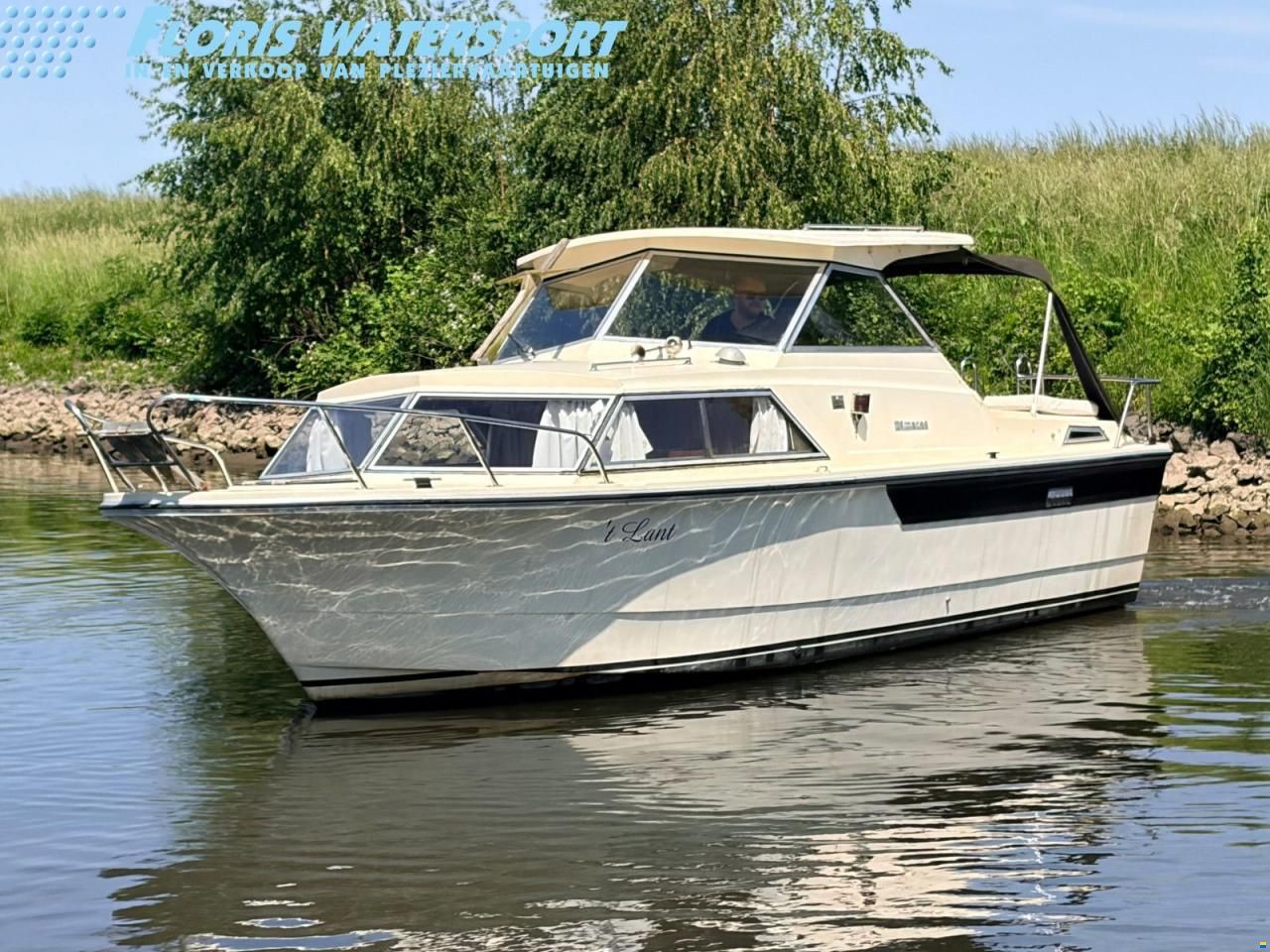 Marco Yachts 810