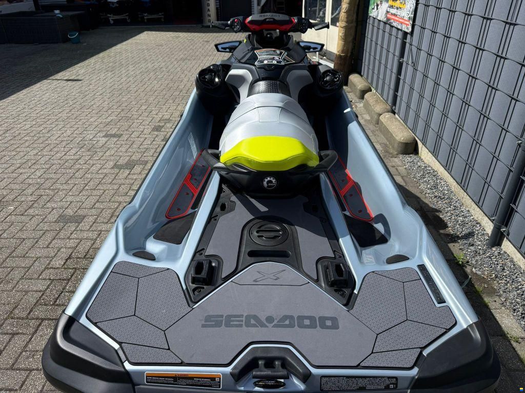Sea-Doo RXT-X 325