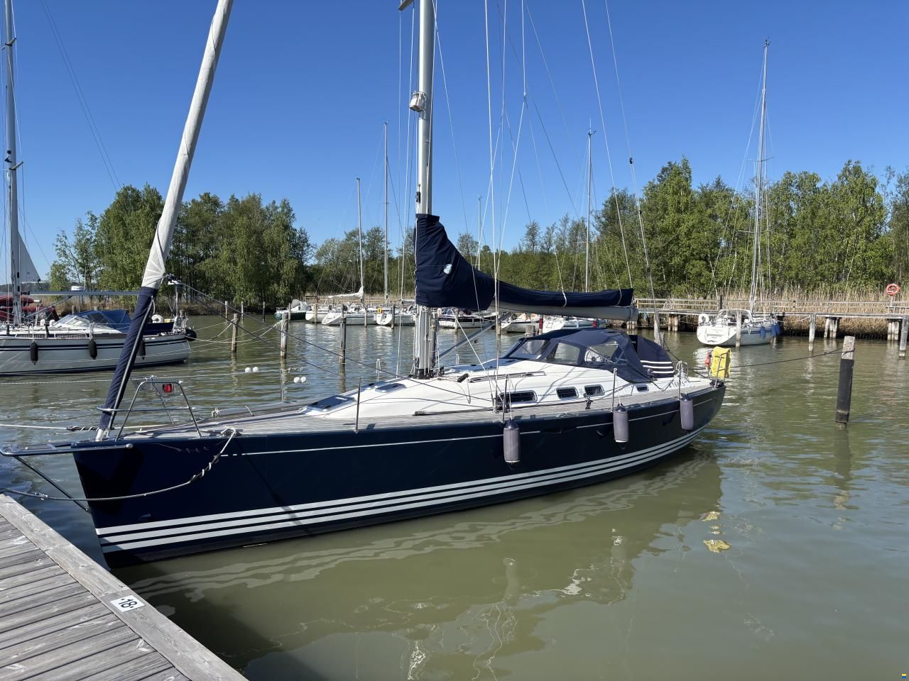 X-Yachts X-37