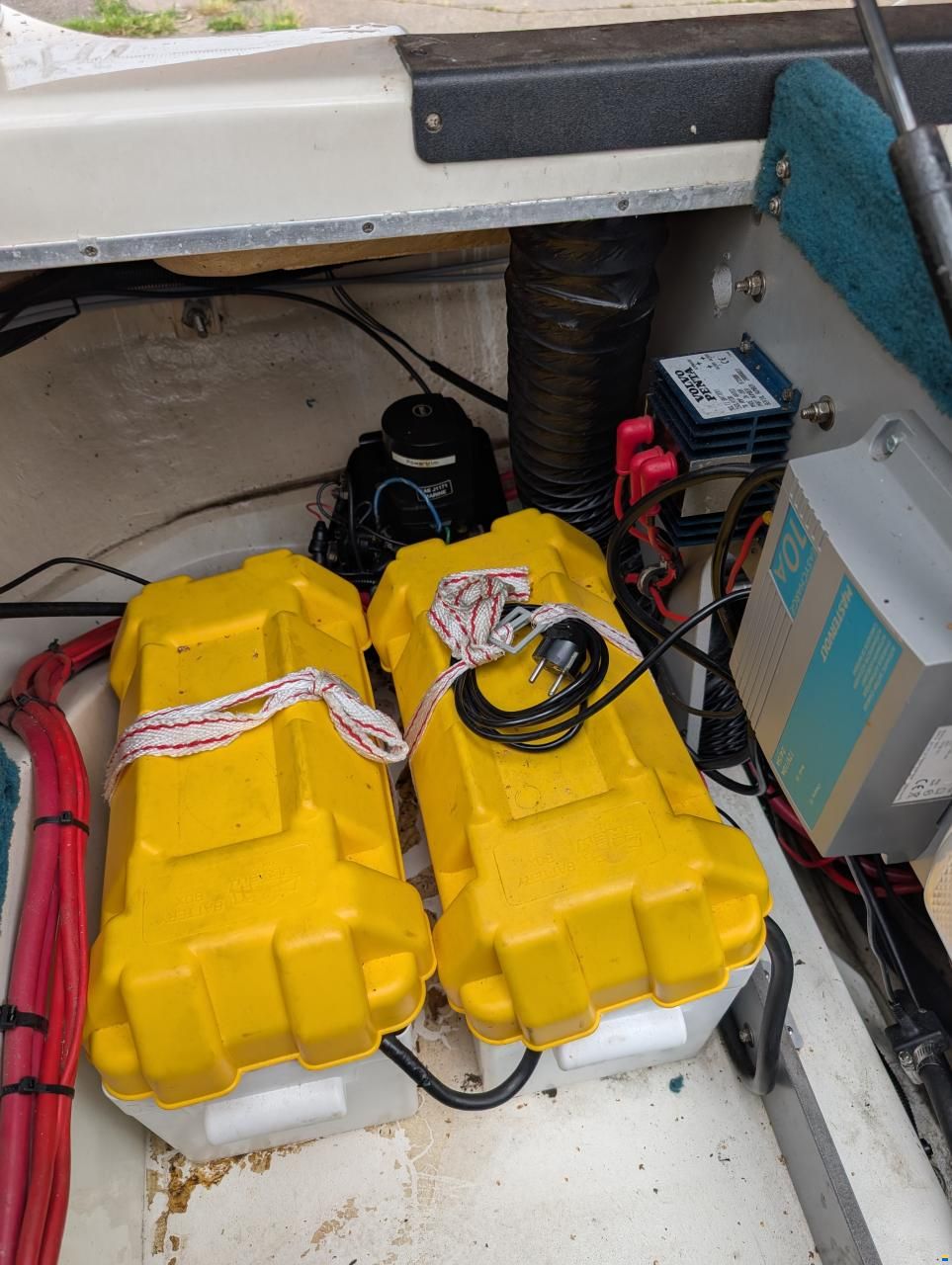 Sea Ray 230 Signature