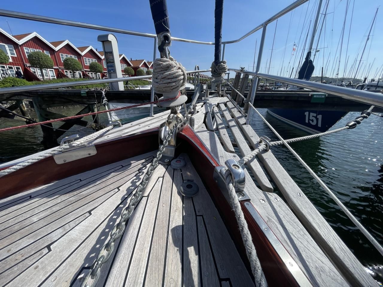 Mahogany Yacht 32