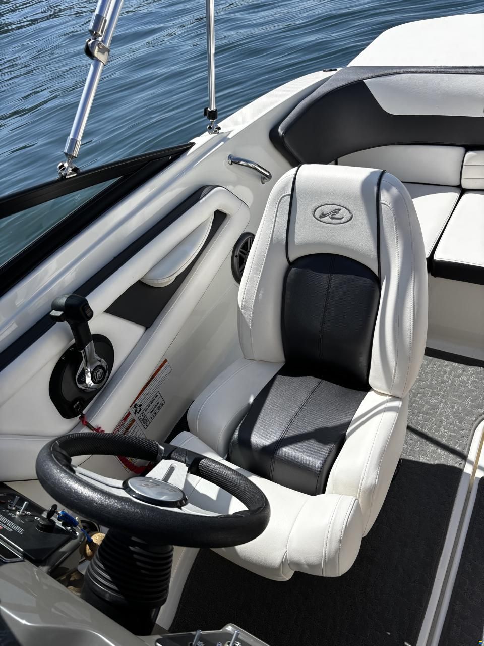 Sea Ray 19 SPXE