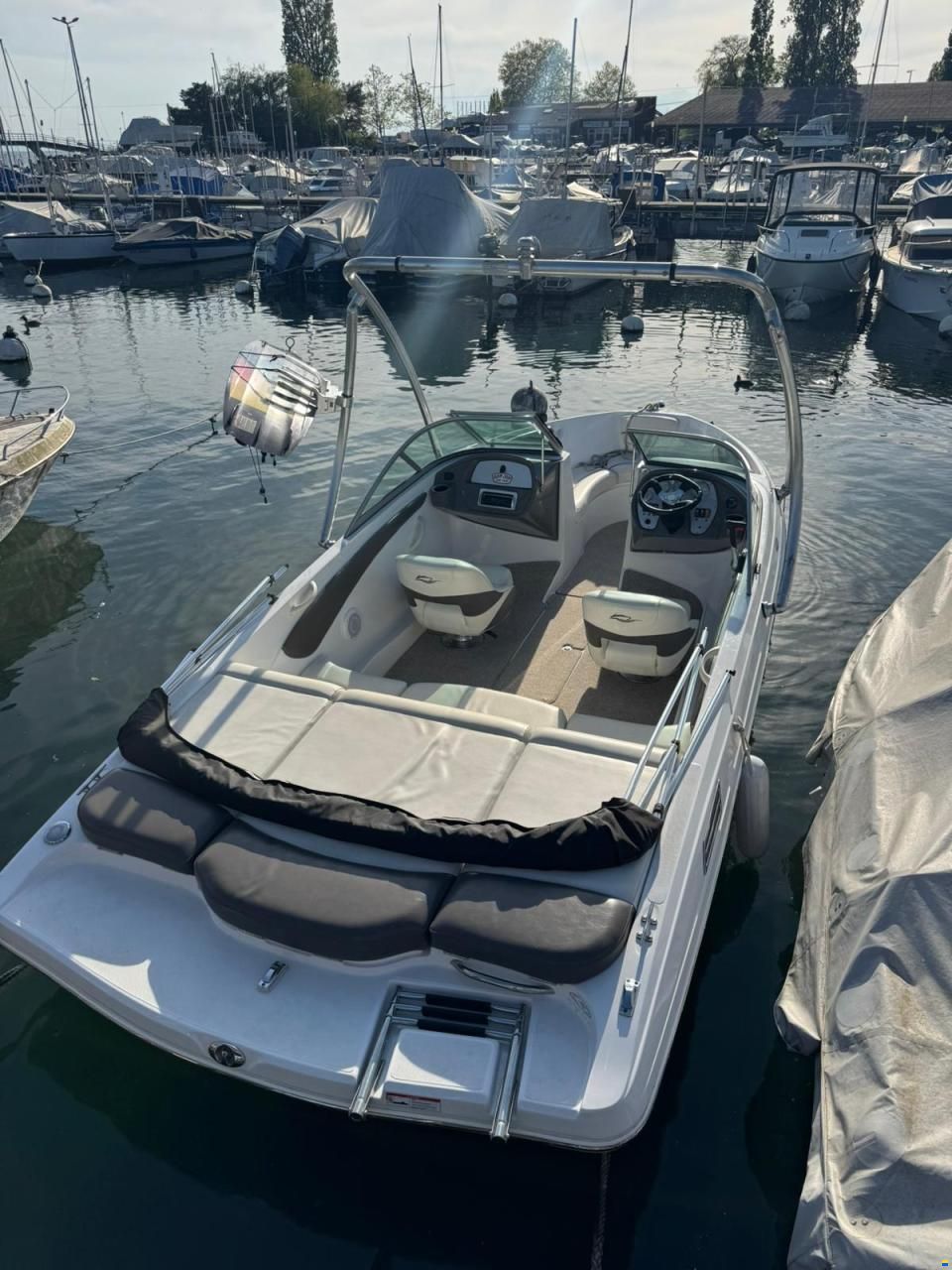 Rinker 186