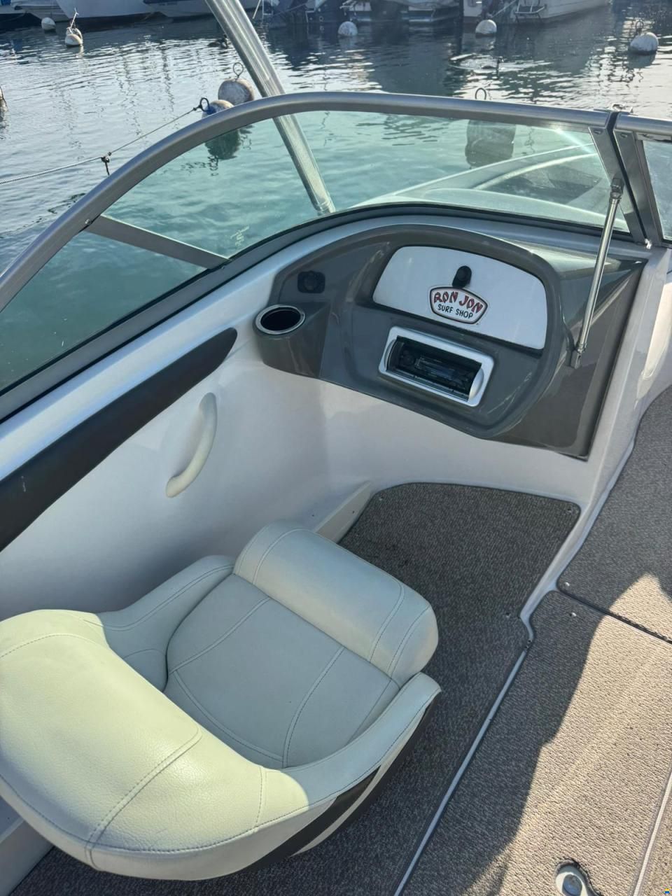 Rinker 186