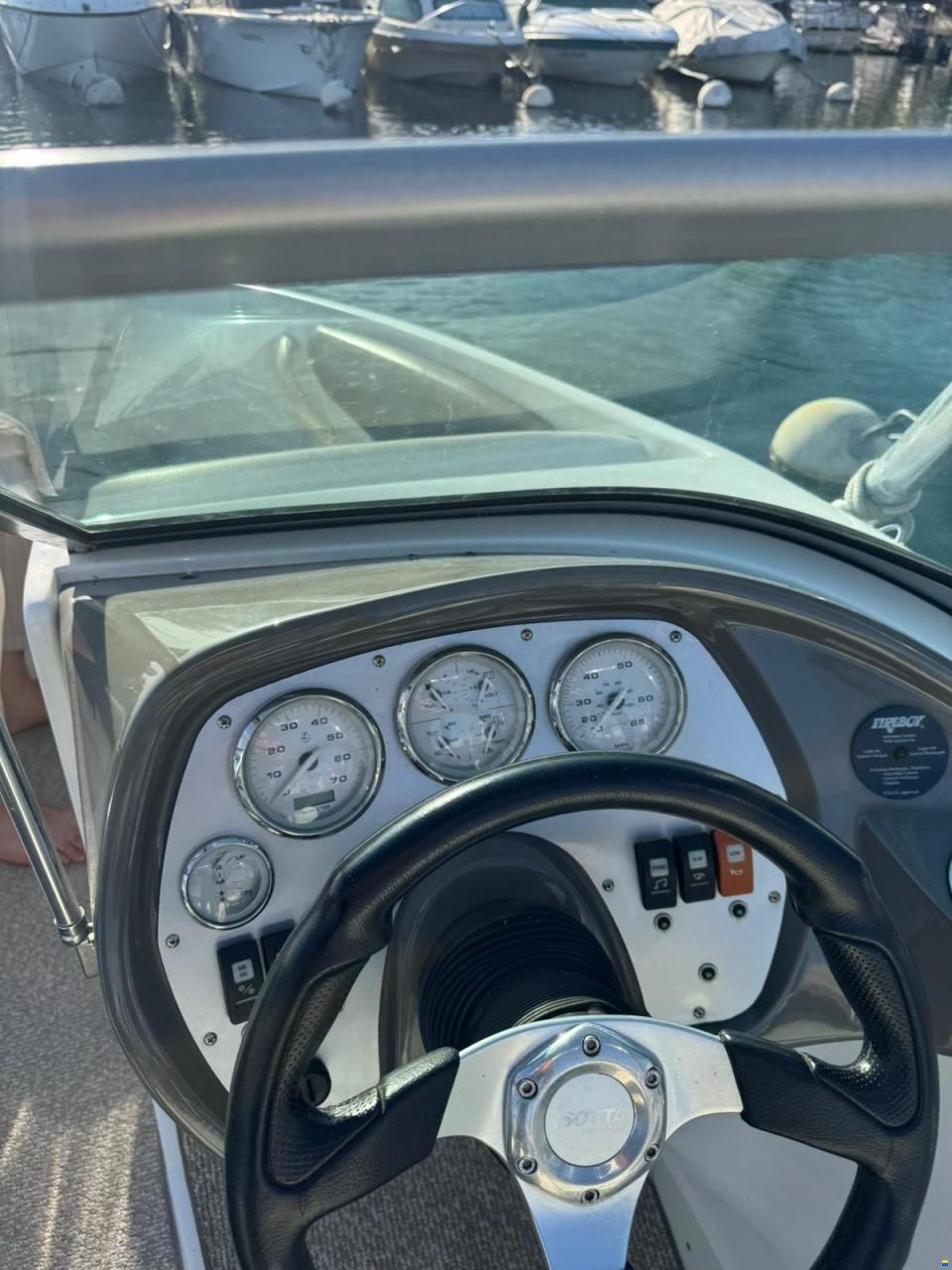 Rinker 186
