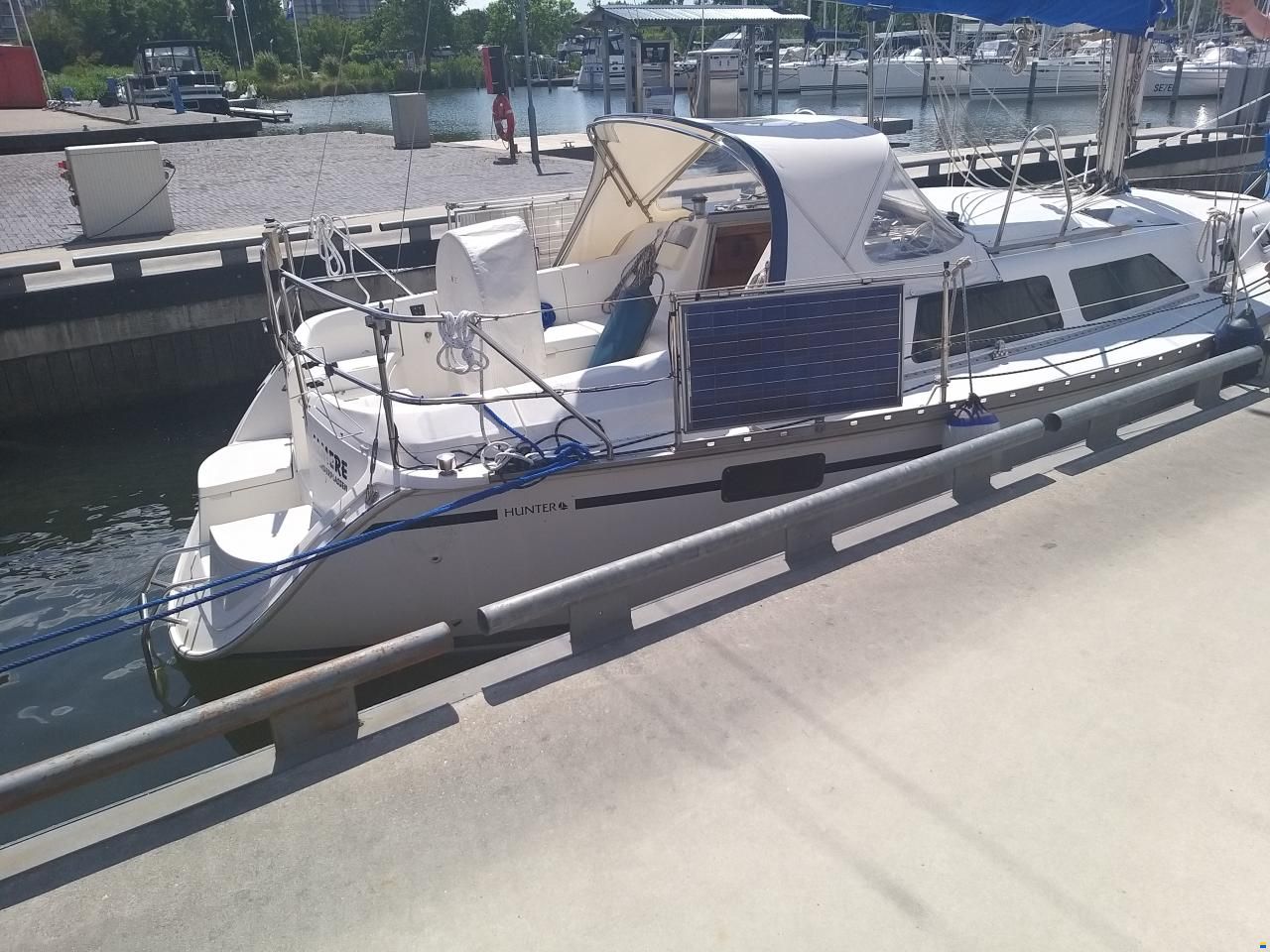 Hunter 30-2