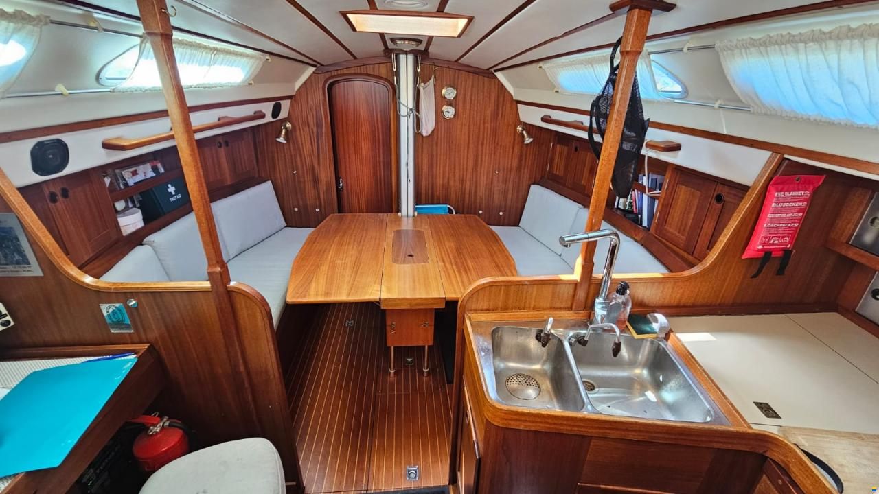 Sweden Yachts 340